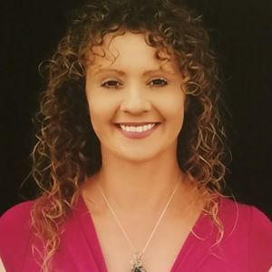Meet your Posher, Suzanne
